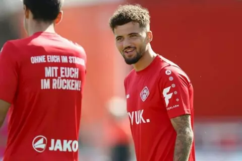 صاحب الأصول المصرية.. كيانو شتاوده يصنع اسمه في ملاعب أوروبا